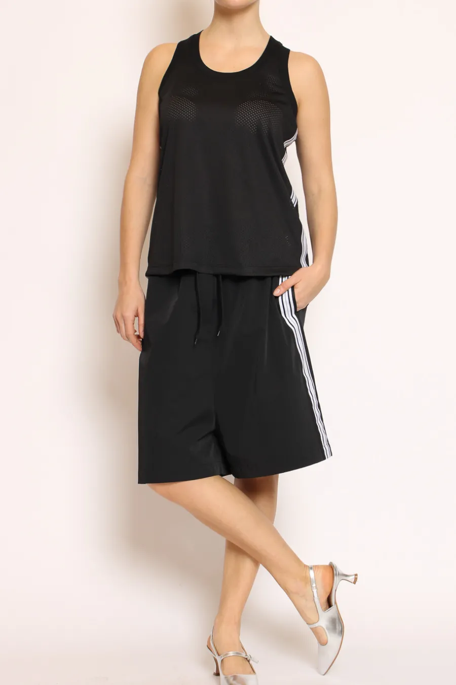 Vicolo Canotta traforata banco/nero- T-Shirts E Top