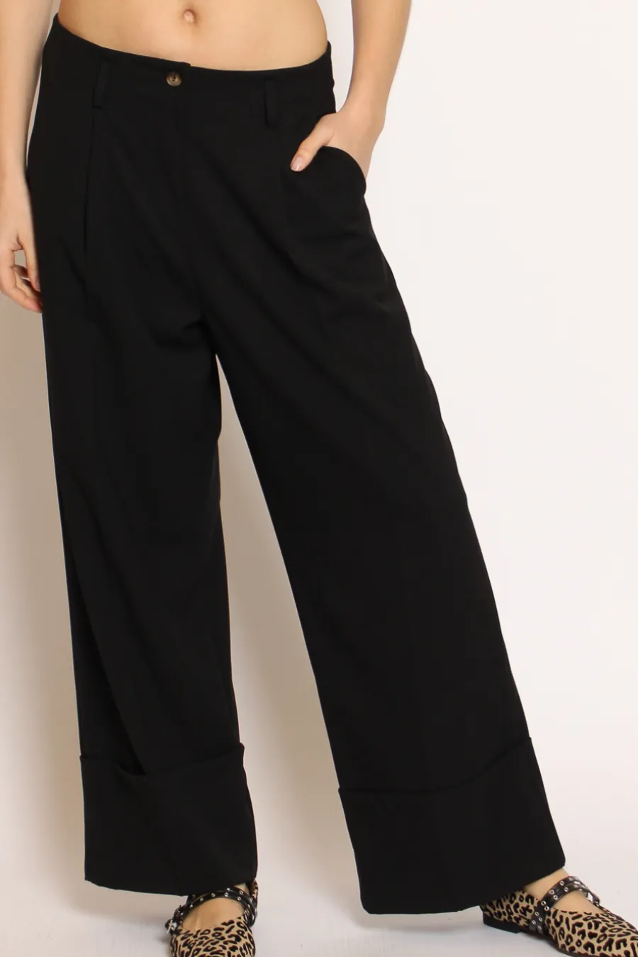 Zeroassoluto Pantalone GESSY con risvolto tessuto comfort elasticizzato- Pantaloni
