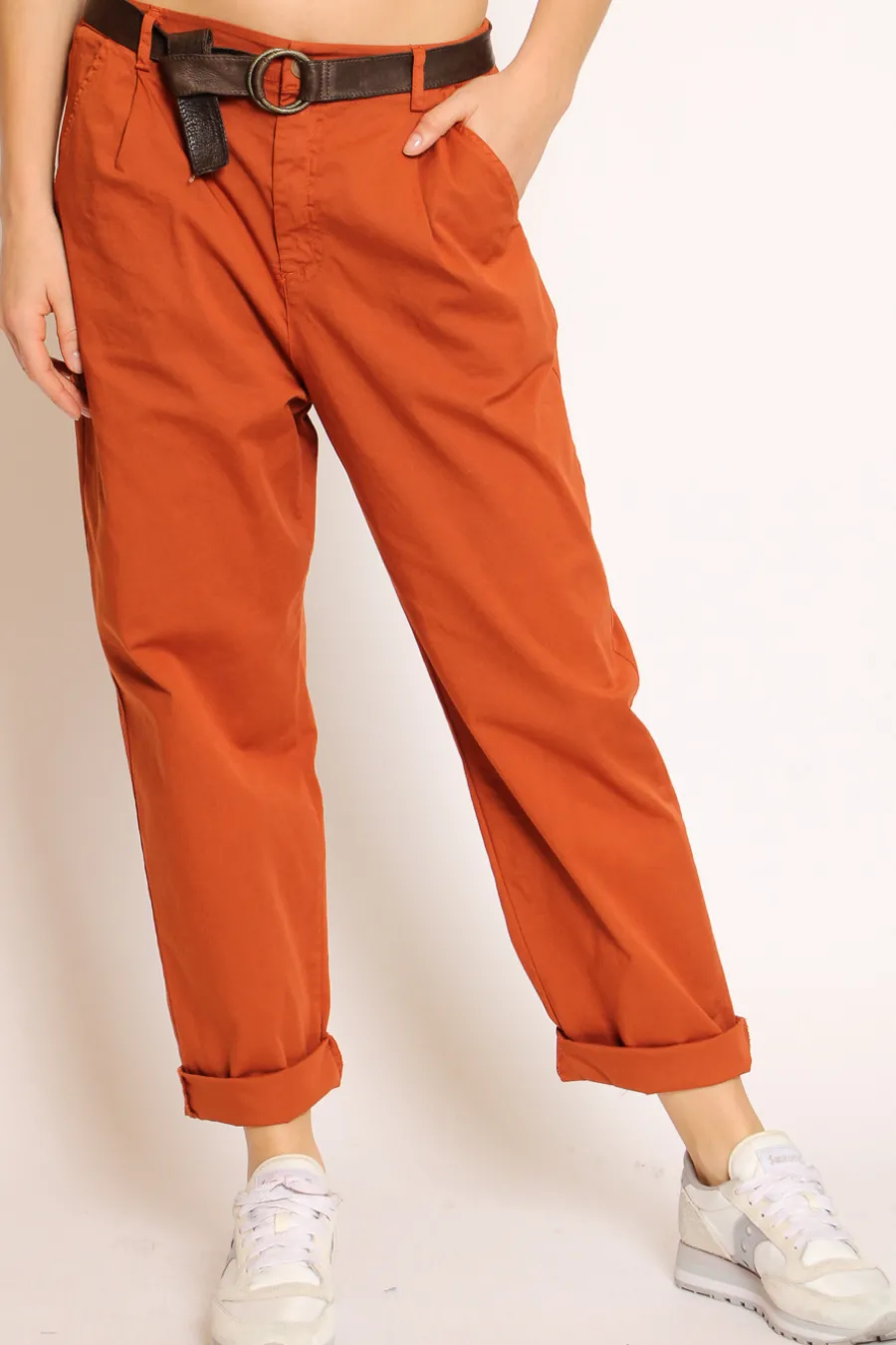 Zeroassoluto Pantalone lola c/pinces ed elastico dietro- Pantaloni