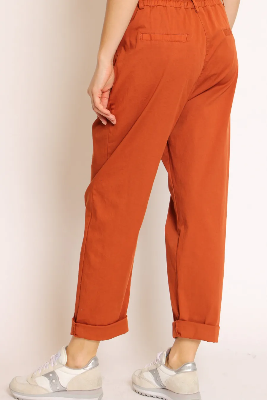 Zeroassoluto Pantalone lola c/pinces ed elastico dietro- Pantaloni